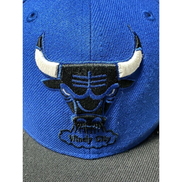 47 Chicago Bulls Sure Shot Two Tone Captain NBA Adjustable SnapBack Cap Hat Blue - Picture 2 of 7
